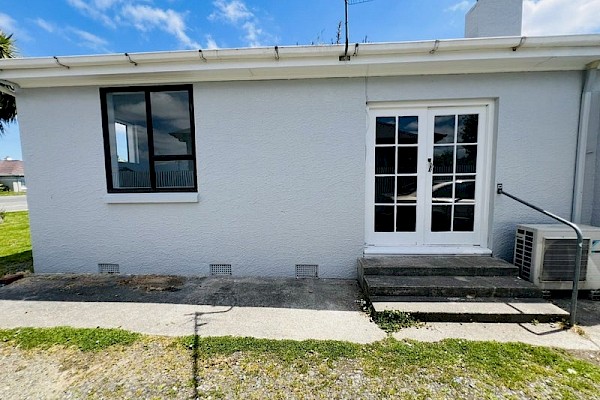 Kew, 2 bedrooms, $420 pw